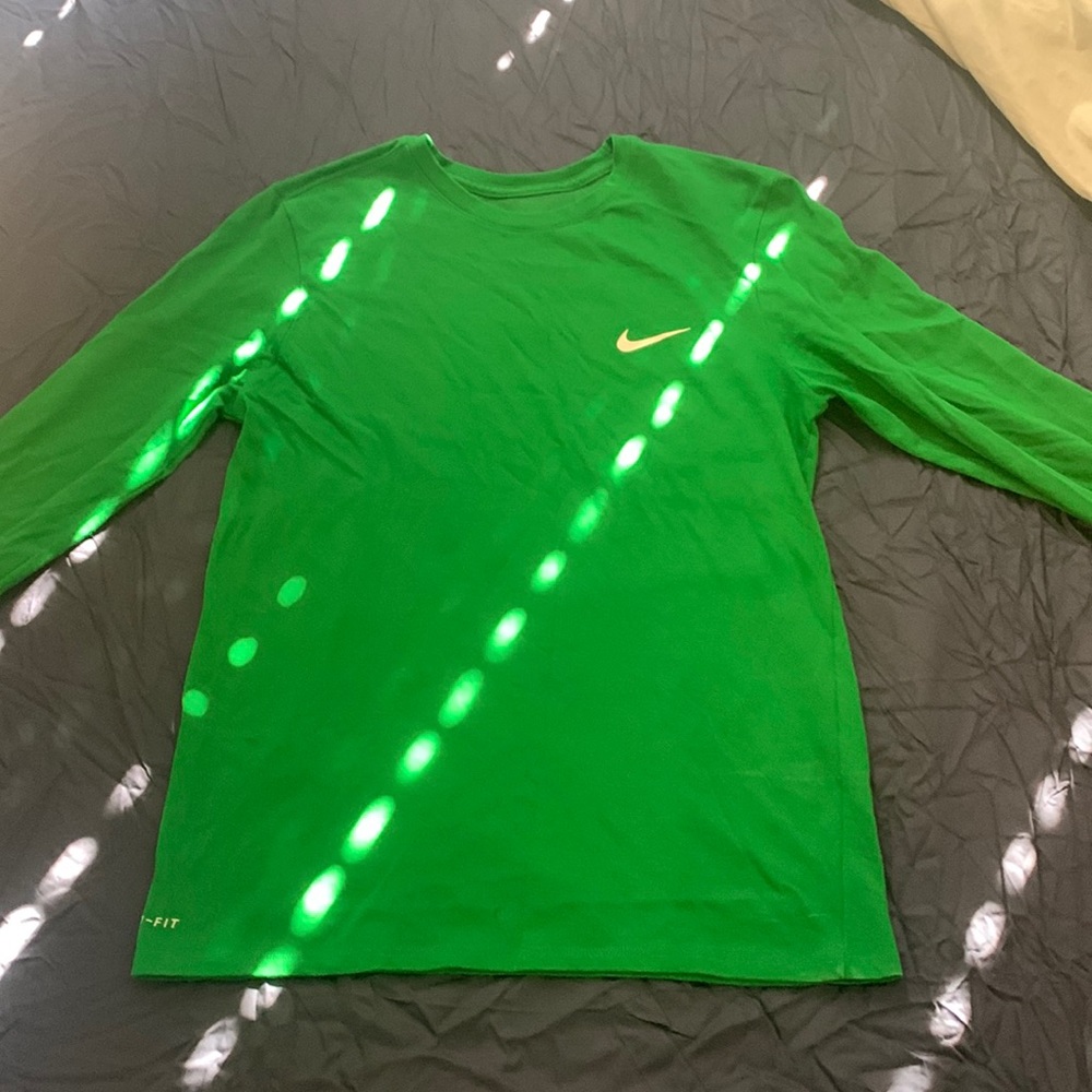 Nike Long Sleeve tee, green